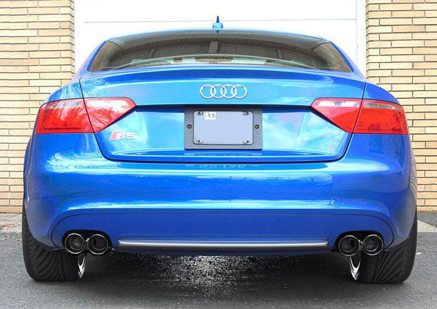 AWE EXHAUSTS AND DOWNPIPES FOR B8 AUDI S5 4.2L