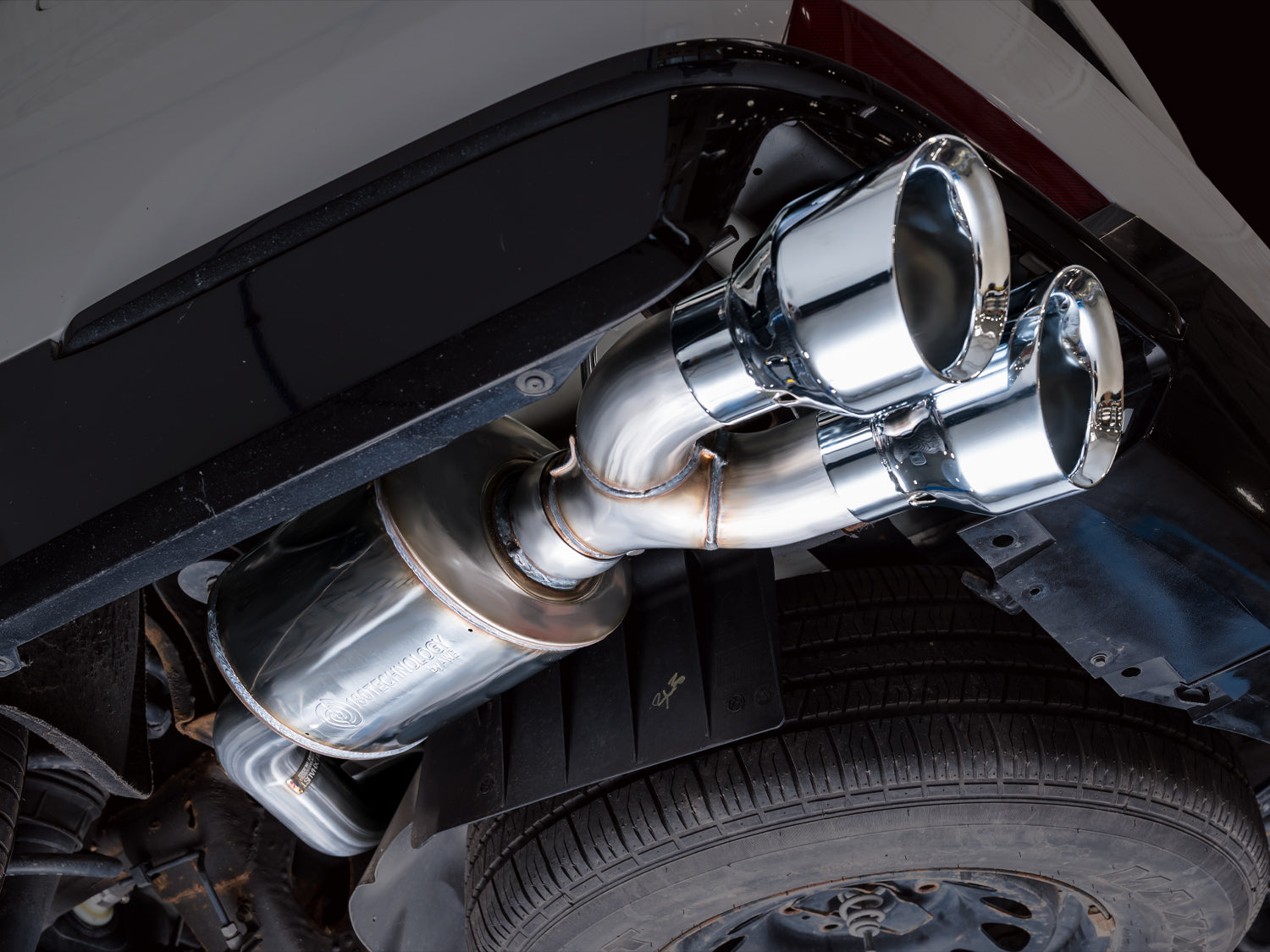 AWE Exhaust for the GMT T1XX Escalade 6.2L
