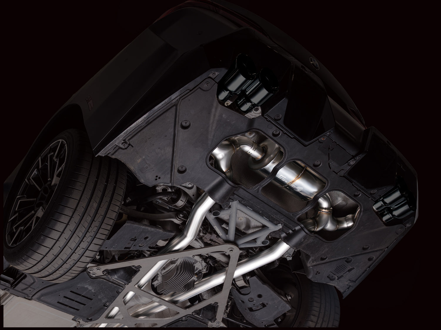 AWE Exhaust Suite for BMW G9X M5