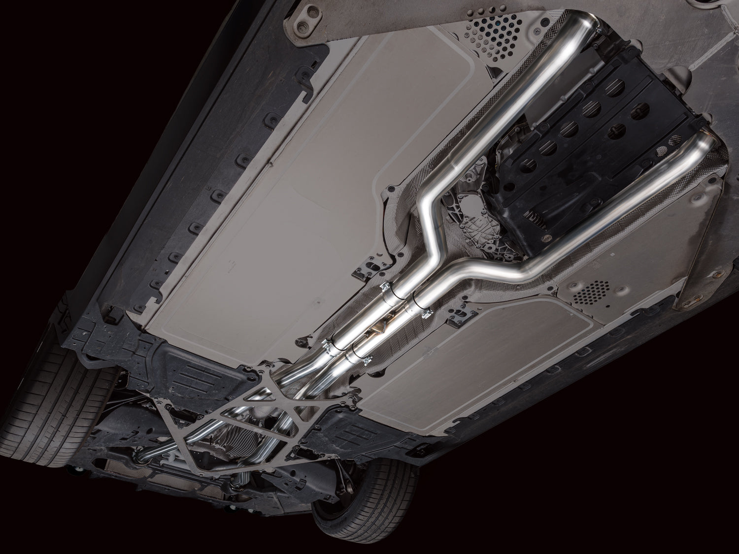 AWE Exhaust Suite for BMW G9X M5