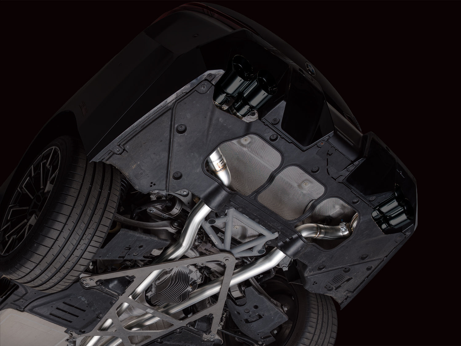 AWE Exhaust Suite for BMW G9X M5